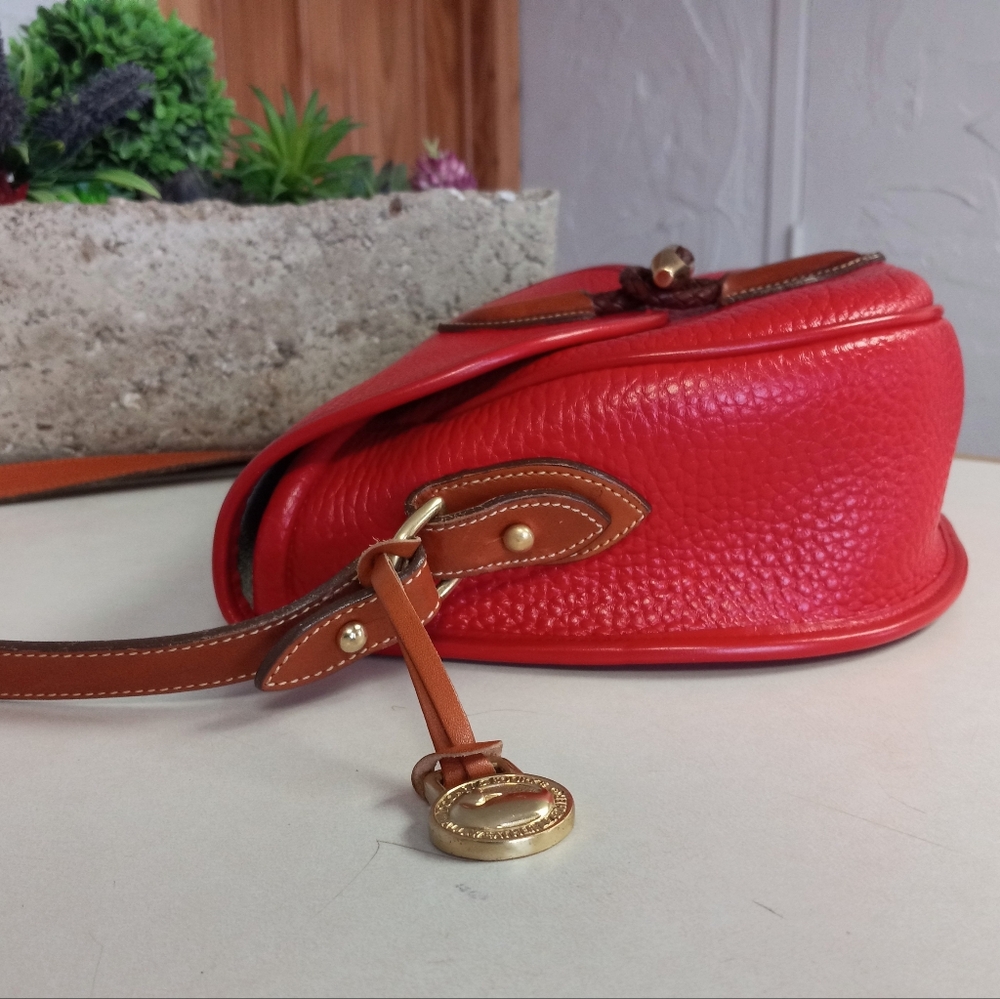 Dooney & Bourke Vintage 1990's, Outback Collection, Large Saddle Bag. - Picture 9 of 16